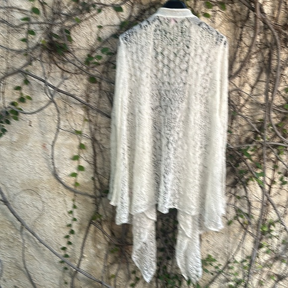 Calypso Cardigan 100%Linen - Picture 8 of 8
